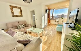 Gorgeous Apartment At The Sea In La Carihuela!